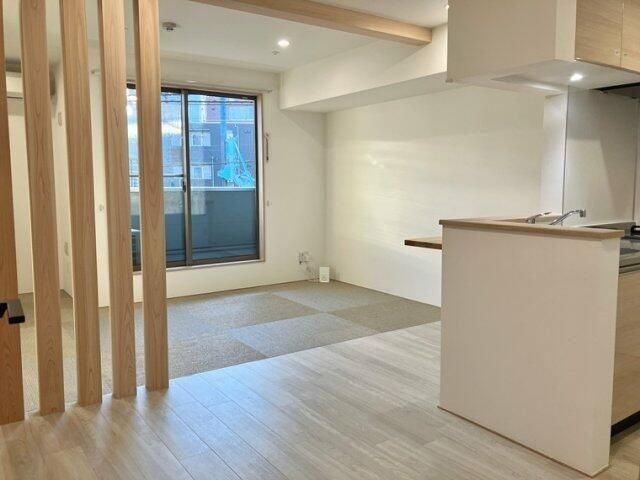 �y���ԁE���r���O�z�@