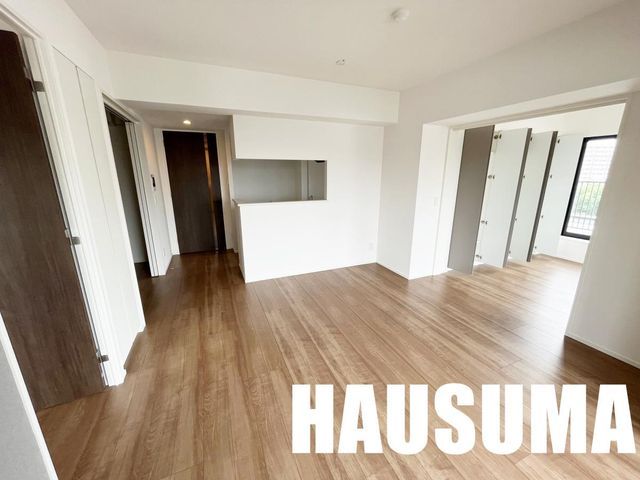 �y���̑������E�X�y�[�X�z�@���r���O/����