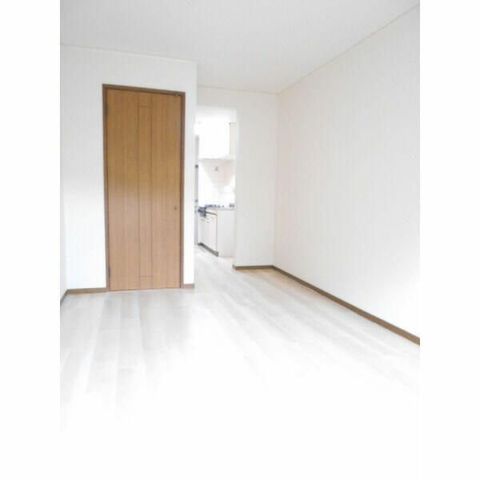 �y���ԁE���r���O�z�@