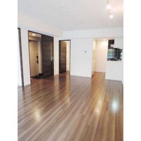 �y���ԁE���r���O�z�@