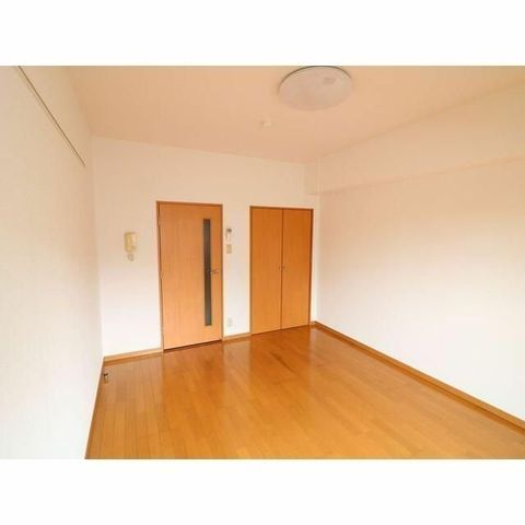 �y���ԁE���r���O�z�@