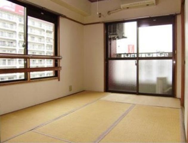 �y���ԁE���r���O�z�@