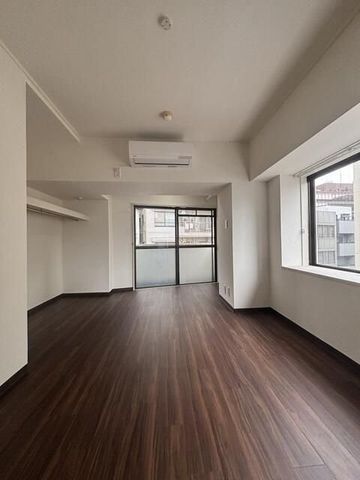 �y���ԁE���r���O�z�@