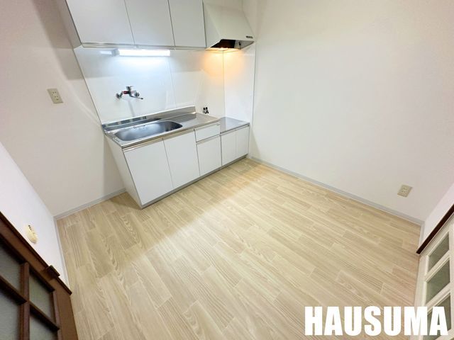 �y���ԁE���r���O�z�@�L�b�`��