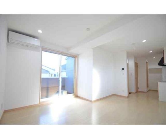 �y���ԁE���r���O�z�@