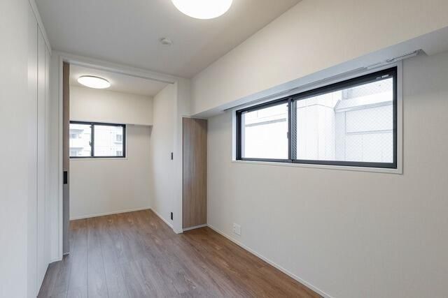 �y���ԁE���r���O�z�@