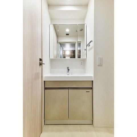 �y���ʏ��z�@