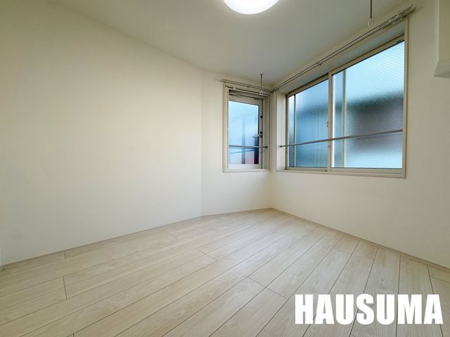 �y�����E���r���O�z�@���r���O/����