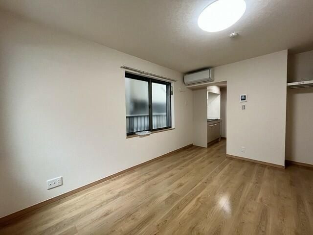 �y���ԁE���r���O�z�@