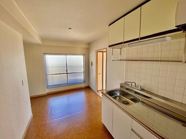 �y�L�b�`���z�@