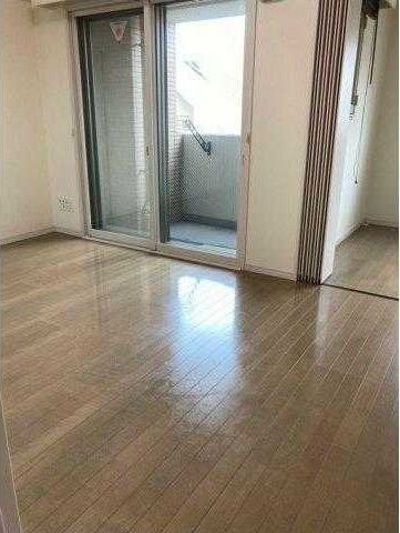 �y���ԁE���r���O�z�@