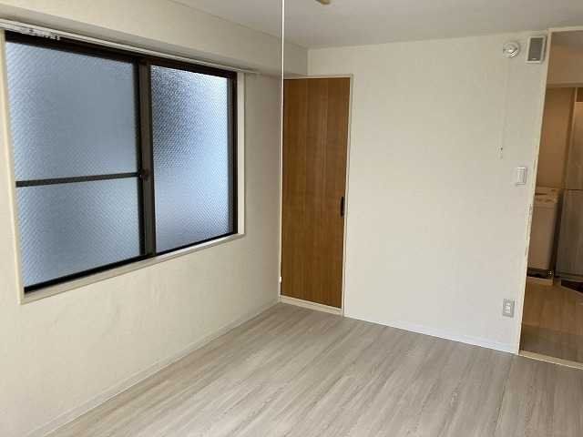 �y���ԁE���r���O�z�@