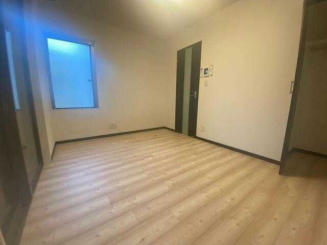 �y���ԁE���r���O�z�@