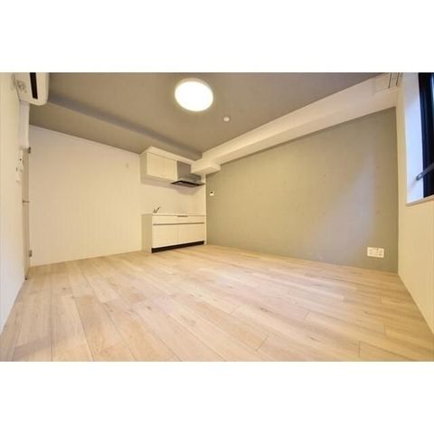 �y���ԁE���r���O�z�@