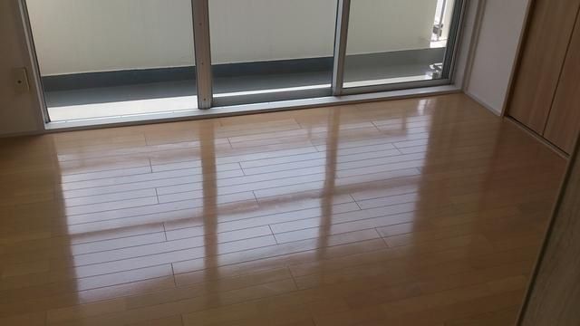 �y���ԁE���r���O�z�@