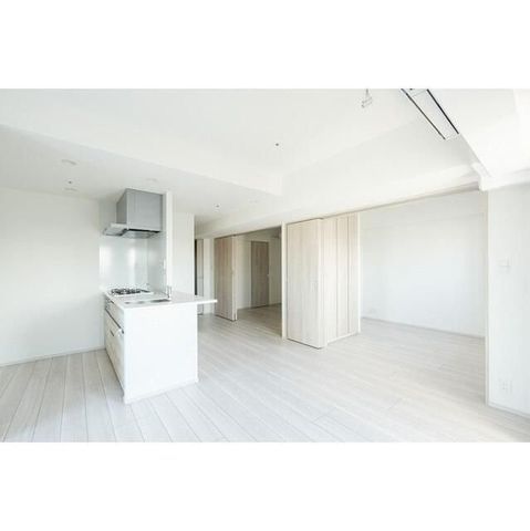 �y���ԁE���r���O�z�@