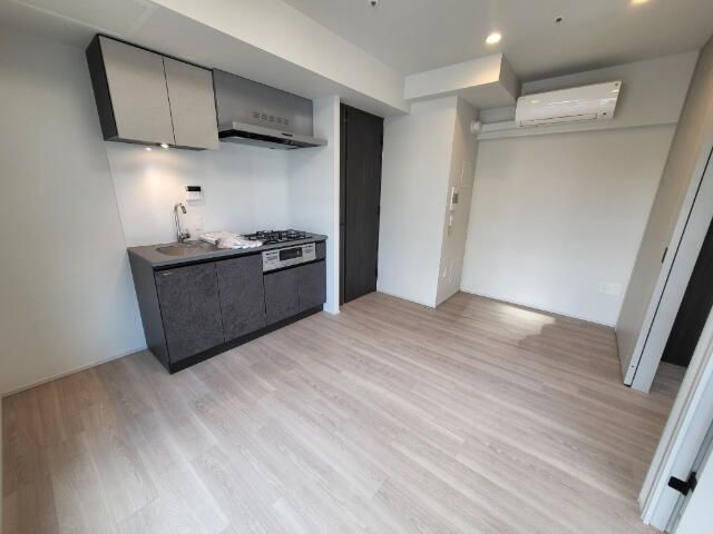 �y���ԁE���r���O�z�@