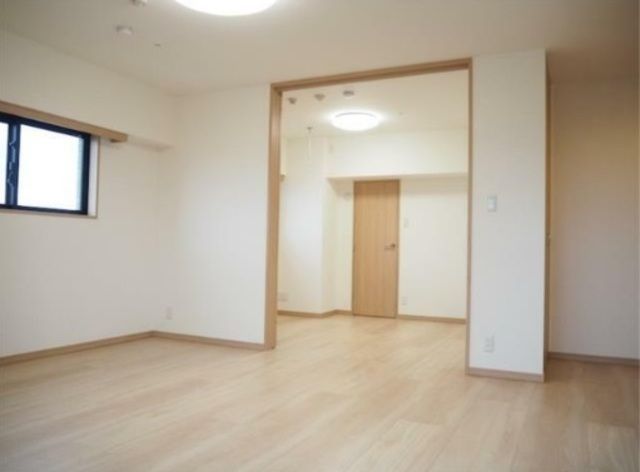 �y���ԁE���r���O�z�@����