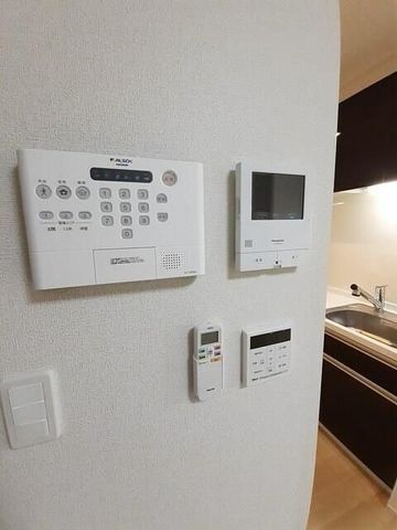 �y���̑��ݔ��z�@