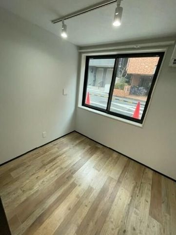 �y���ԁE���r���O�z�@