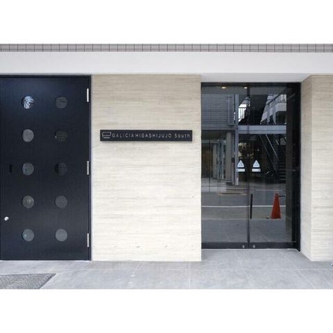 �y�G���g�����X�z�@