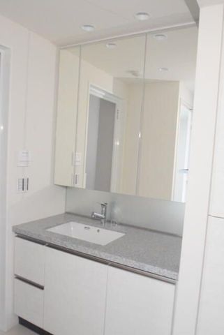 �y���ʏ��z�@