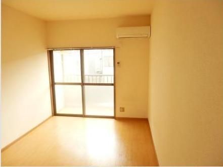 �y���ԁE���r���O�z�@