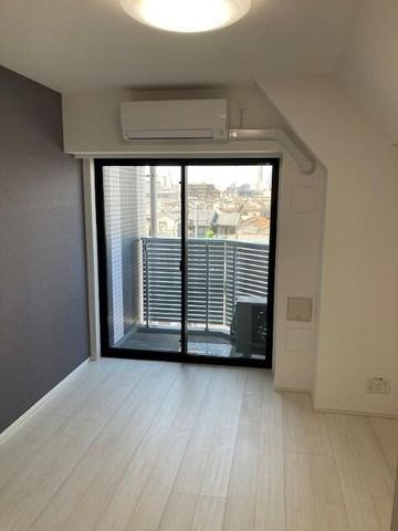 �y���ԁE���r���O�z�@