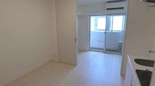 �y���ԁE���r���O�z�@