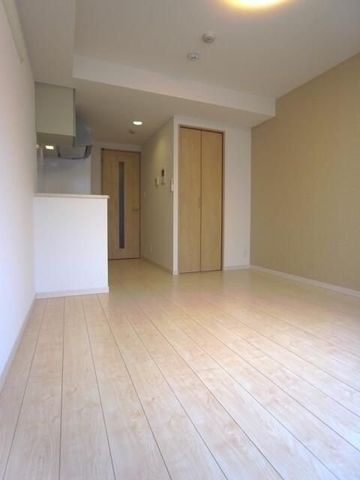 �y���ԁE���r���O�z�@�������Q��