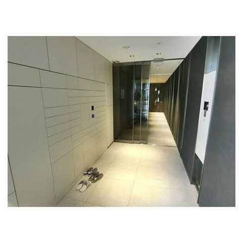 �y�G���g�����X�z�@