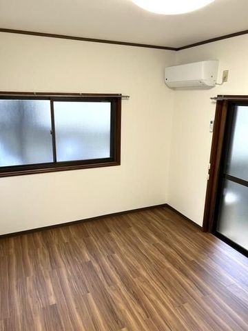 �y���ԁE���r���O�z�@