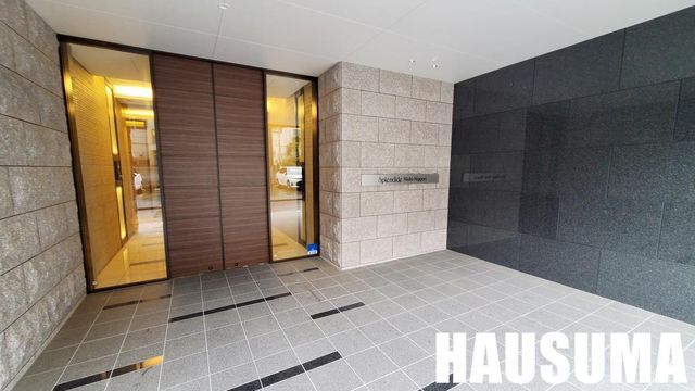 �y�G���g�����X�z�@