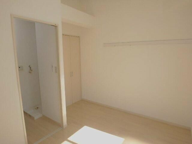 �y���ԁE���r���O�z�@