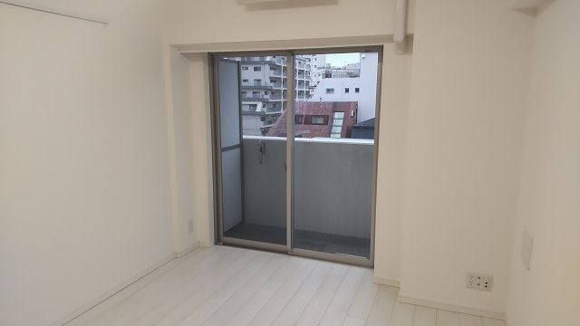 �y���ԁE���r���O�z�@