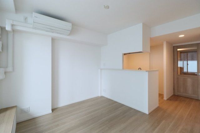 �y���ԁE���r���O�z�@