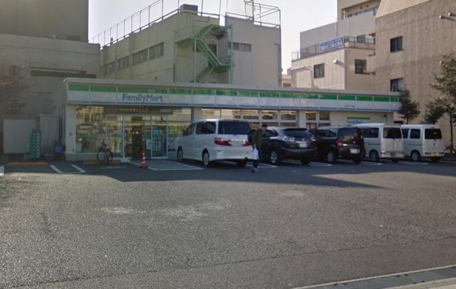 �y���Ӂz�@�t�@�~���[�}�[�g������꒚�ړX �k��2���B 160m