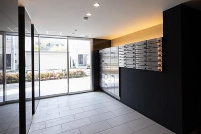 �y�G���g�����X�z�@