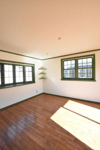 �y���ԁE���r���O�z�@