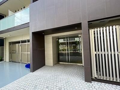 �y�G���g�����X�z�@