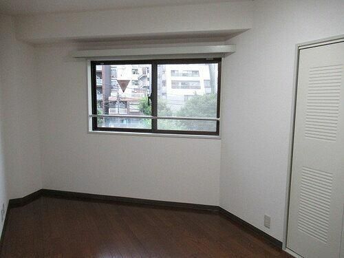 �y���ԁE���r���O�z�@