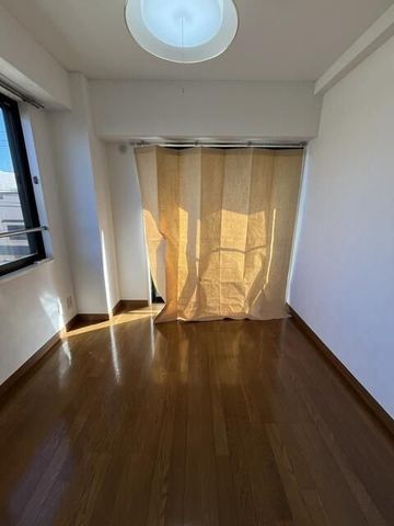 �y���ԁE���r���O�z�@