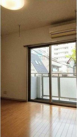 �y���ԁE���r���O�z�@