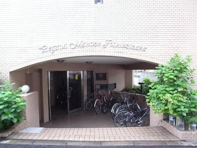 �y�G���g�����X�z�@