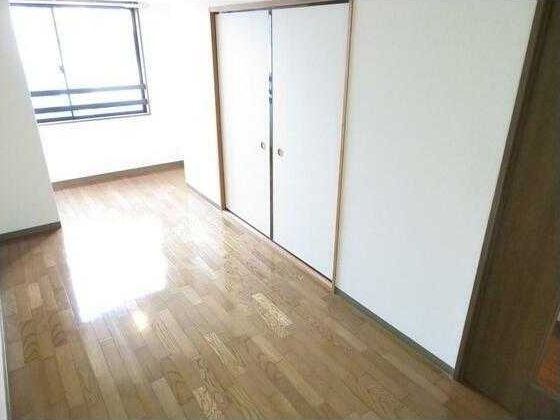 �y���ԁE���r���O�z�@