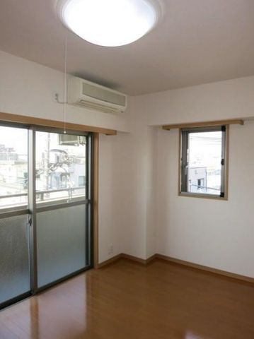 �y���ԁE���r���O�z�@����