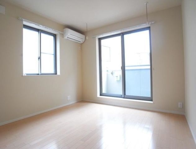 �y���ԁE���r���O�z�@����