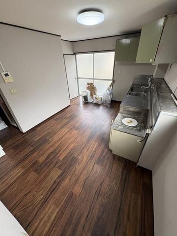 �y���ԁE���r���O�z�@