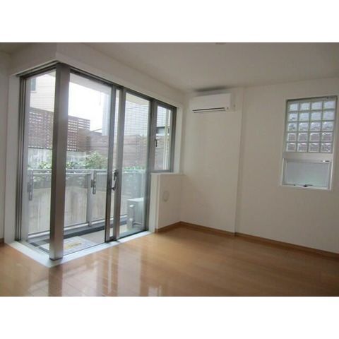 �y���ԁE���r���O�z�@