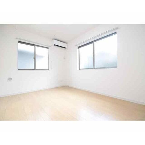 �y���ԁE���r���O�z�@